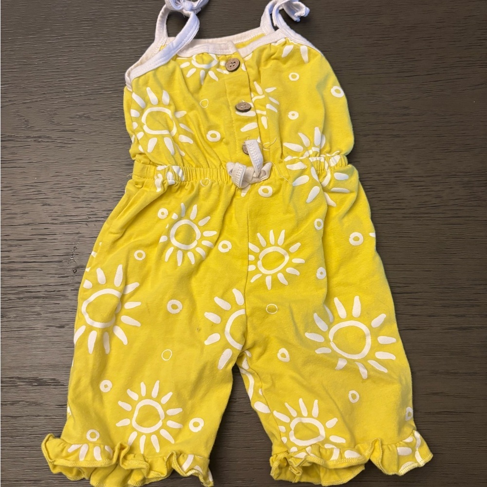 🩷6 for $20🩷 Yellow and White Sun Print Jumpsuit with Spaghetti Straps